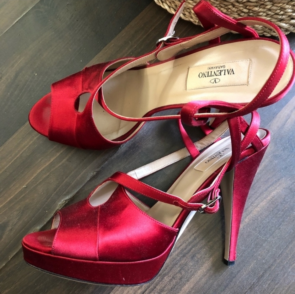 💄Valentino Dark Red Satin Sandals💄